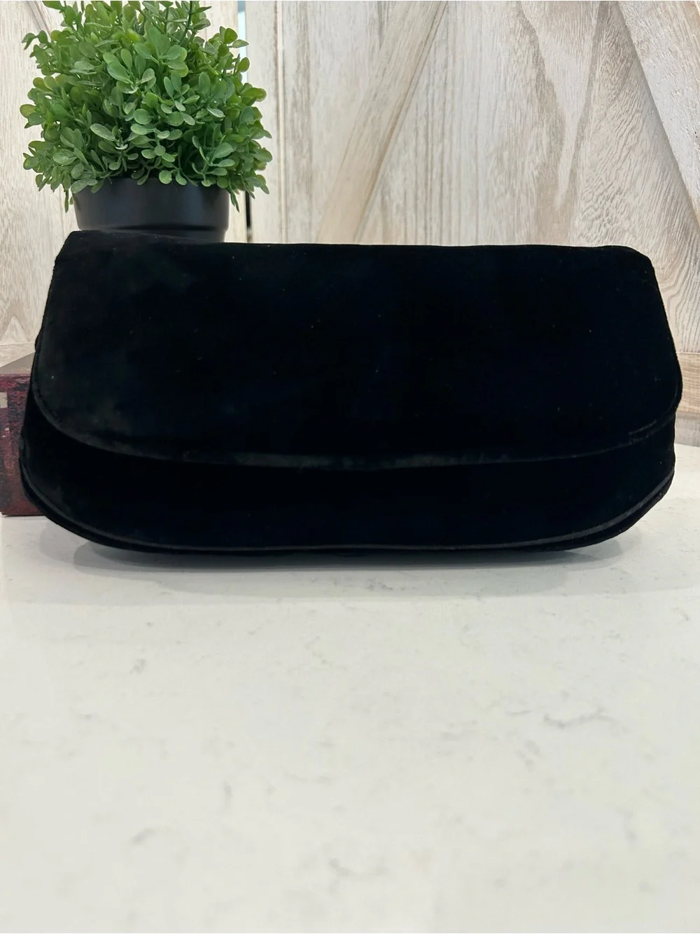 Vintage 40-50s Black Velvet Flap Clutch - Classic